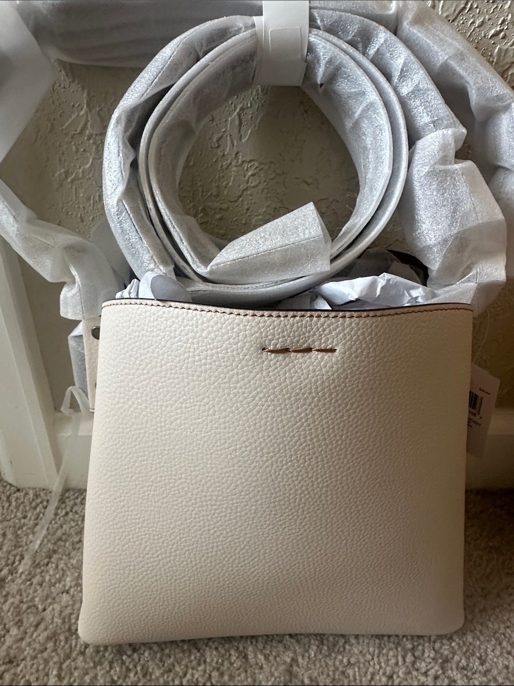 NWT Willow Bucket Bag in the color Chalk! - Picture 5 of 9